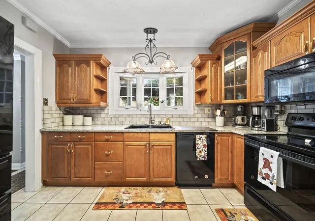 Photo 3 of Single family home for sale at 629 Arch St, Chillicothe, OH 45601 | MLS# 226036121 | Listing updated on 2026-10-05