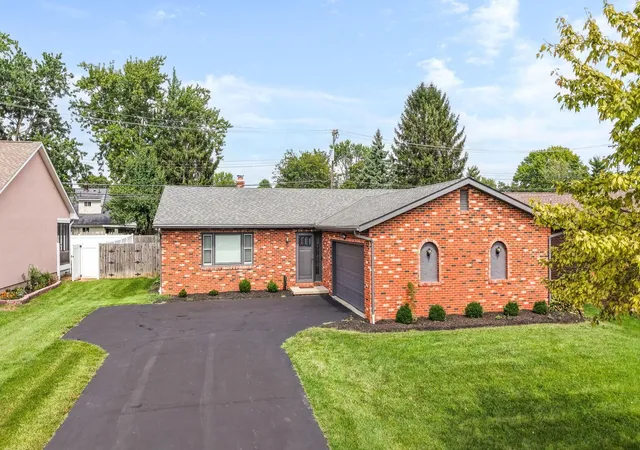Single family home for sale at 2866 Buxton Ln, Grove City, OH 43123 | MLS# 226036131