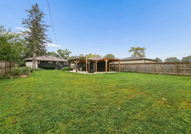Photo 3 of Single family home for sale at 509 Wetmore Rd, Columbus, OH 43214 | MLS# 226036298 | Listing updated on 2026-09-29