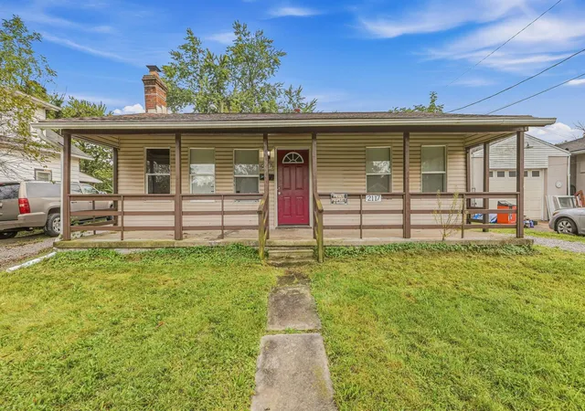 Photo 1 of Sale Pending at 2117 Denune Ave, Columbus, OH 43211 | MLS# 226036182 | Listing updated on 2026-09-30