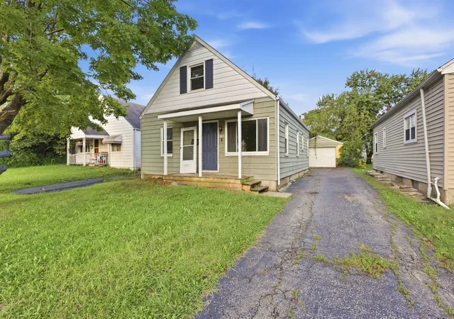 Photo 2 of Single family home for sale at 965 S Harris Ave, Columbus, OH 43204 | MLS# 226036184 | Listing updated on 2026-09-23