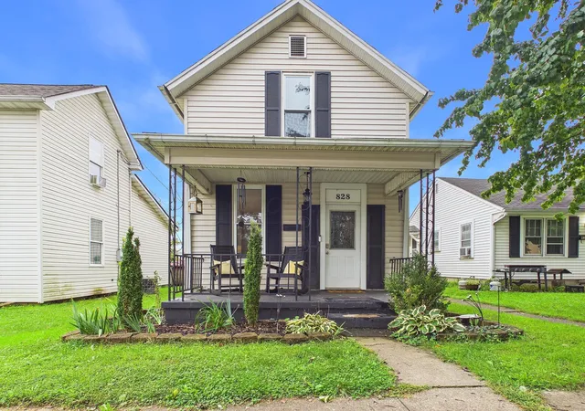 Photo 1 of Single family home for sale at 828 E Wheeling St, Lancaster, OH 43130 | MLS# 226036092 | Listing updated on 2026-09-22