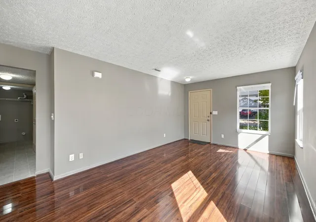 Photo 2 of Single family home for sale at 3919 Rosette Dr, Grove City, OH 43123 | MLS# 226036678 | Listing updated on 2026-09-25