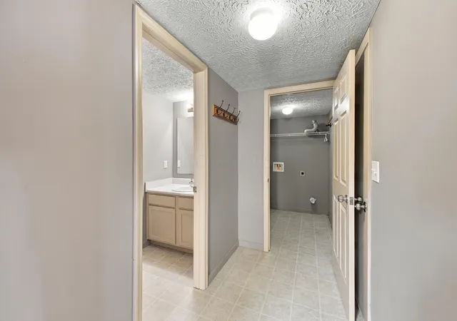 Photo 4 of Single family home for sale at 3919 Rosette Dr, Grove City, OH 43123 | MLS# 226036678 | Listing updated on 2026-09-25