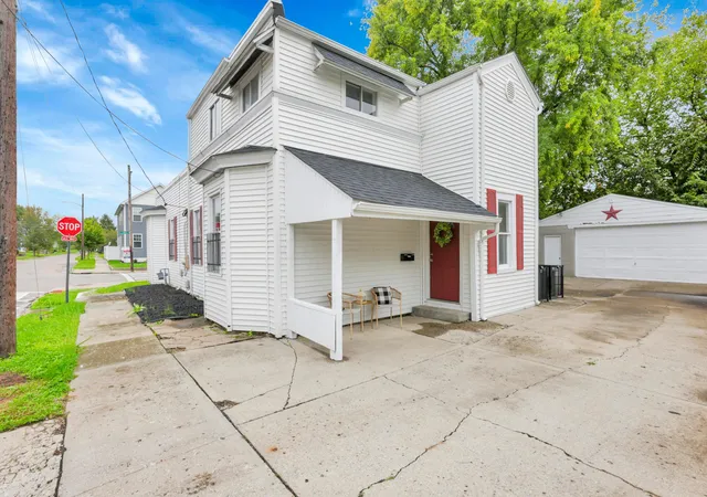 Photo 2 of Single family home for sale at 1617 S 4th Street, Columbus, OH 43207 | MLS# 226036203 | Listing updated on 2026-09-29