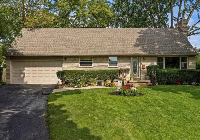 Photo 3 of Single family home for sale at 644 Beautyview Ct, Columbus, OH 43214 | MLS# 226036105 | Listing updated on 2026-10-09