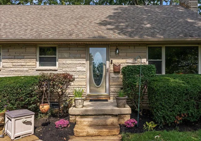Photo 4 of Single family home for sale at 644 Beautyview Ct, Columbus, OH 43214 | MLS# 226036105 | Listing updated on 2026-10-09