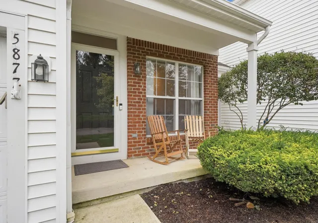 Photo 3 of Condo for sale at 5877 Scioto Hl Ln, Hilliard, OH 43026 | MLS# 226036378 | Listing updated on 2026-09-28