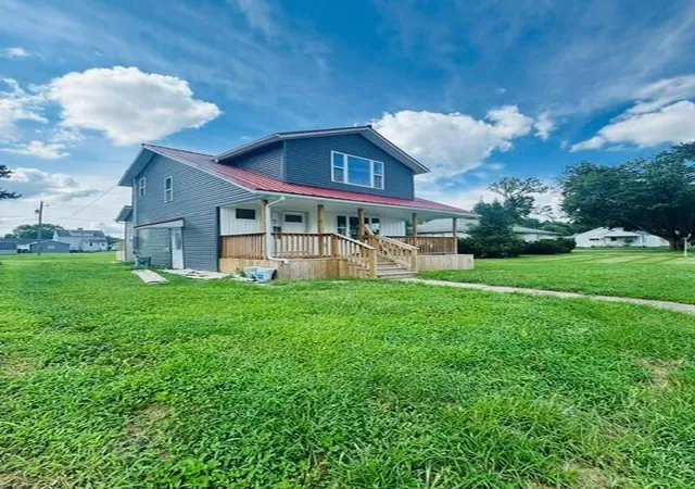 Photo 1 of Single family home for sale at 35 Magnolia Ave, Newark, OH 43055 | MLS# 226036189 | Listing updated on 2026-09-22