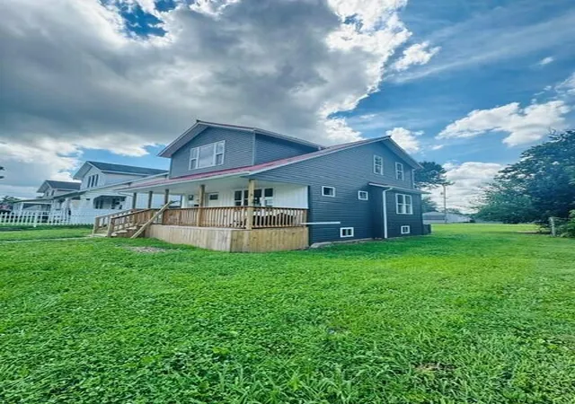 Photo 2 of Single family home for sale at 35 Magnolia Ave, Newark, OH 43055 | MLS# 226036189 | Listing updated on 2026-09-22