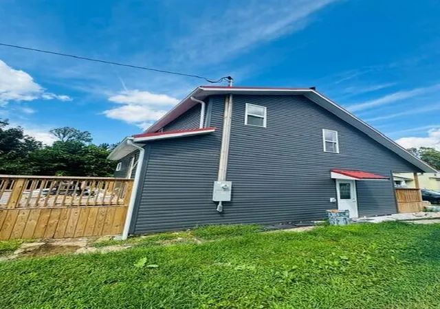 Photo 4 of Single family home for sale at 35 Magnolia Ave, Newark, OH 43055 | MLS# 226036189 | Listing updated on 2026-09-22