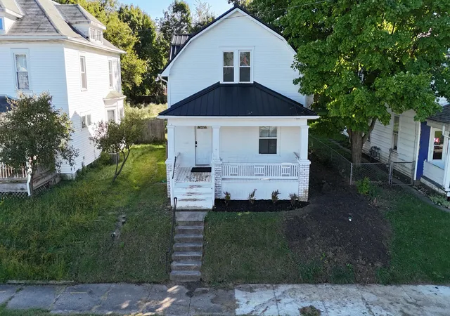 Single family home for sale at 1585 Mound St, Springfield, OH 45505 | MLS# 226036521