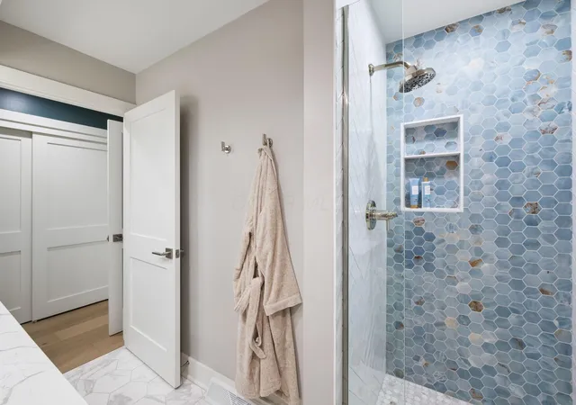 Listing Photo 5 - Condo for sale in building located at 8736 Dunsinane Dr, Dublin, OH 43017
