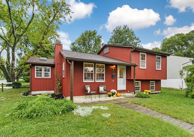 Single family home for sale at 2636 Brunswick Dr, Grove City, OH 43123 | MLS# 226036315