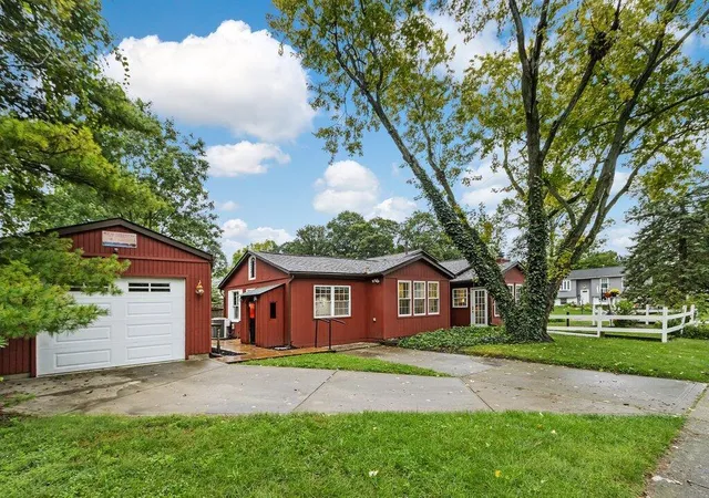 Photo 2 of Single family home for sale at 2636 Brunswick Dr, Grove City, OH 43123 | MLS# 226036315 | Listing updated on 2026-09-26