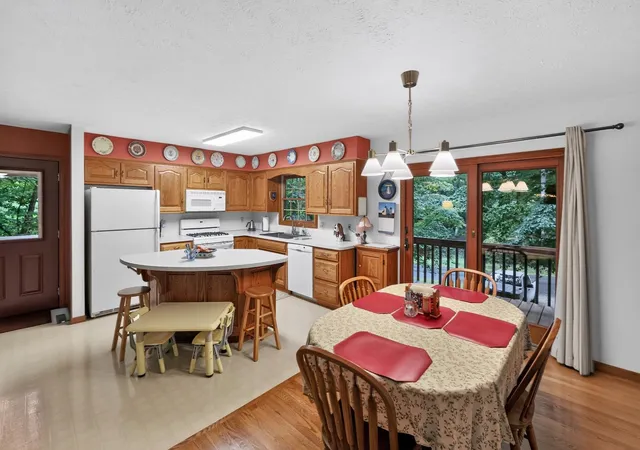 Photo 3 of Single family home for sale at 212 Northern Spy Dr, Howard, OH 43028 | MLS# 226036135 | Listing updated on 2026-09-22