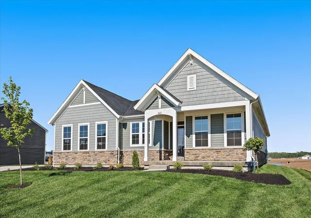 Photo 2 of Single family home for sale at 407 S Landon Ln, Springfield, OH 45502 | MLS# 226036275 | Listing updated on 2026-09-23