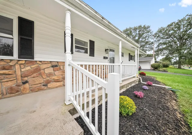 Photo 4 of Single family home for sale at 351 N Rocky Frk Dr, Columbus, OH 43230 | MLS# 226036456 | Listing updated on 2026-09-28