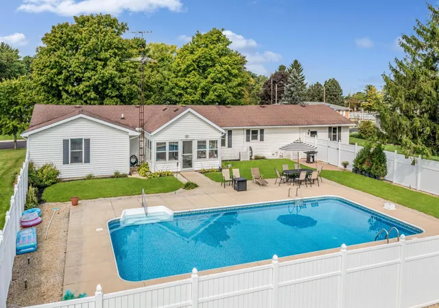 Photo 4 of Single family home for sale at 121 New Hvn Dr, Urbana, OH 43078 | MLS# 226036146 | Listing updated on 2026-09-25