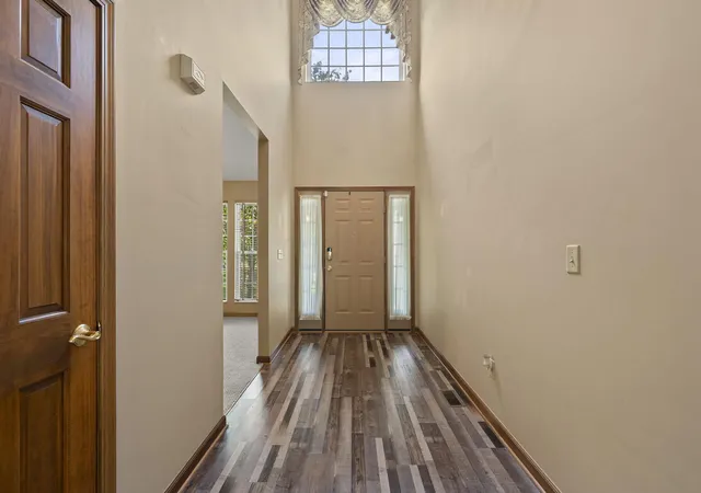 Photo 4 of Single family home for sale at 20 Madison Ct, Delaware, OH 43015 | MLS# 226036170 | Listing updated on 2026-09-28