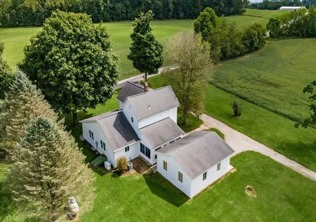 Photo 3 of Single family home for sale at 5181 Newton Rd NE, Newark, OH 43055 | MLS# 226036166 | Listing updated on 2026-09-22