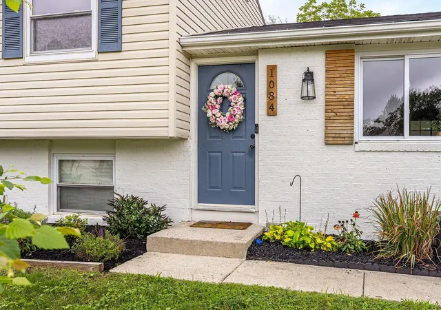 Photo 4 of Single family home for sale at 1084 Fletcher Dr, Reynoldsburg, OH 43068 | MLS# 226036253 | Listing updated on 2026-09-28