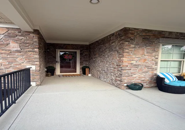 Listing Photo 1 - Condo for sale in building located at 220 Wellspring Ln, Powell, OH 43065