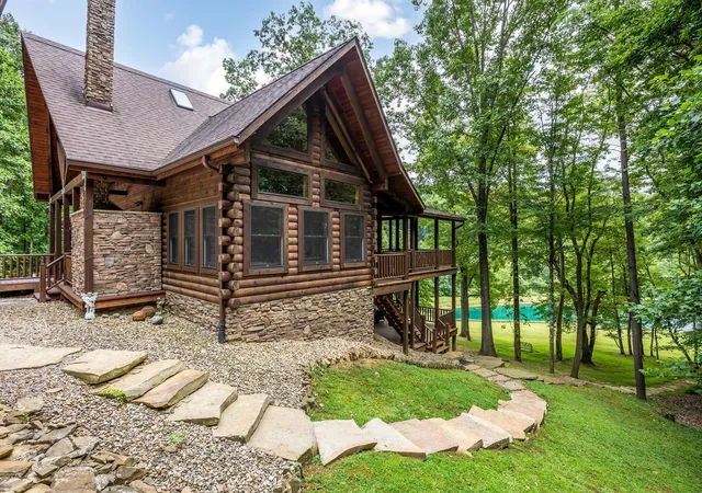 Photo 3 of Single family home for sale at 20572 Buena Vista Rd, Rockbridge, OH 43149 | MLS# 226036187 | Listing updated on 2026-09-22