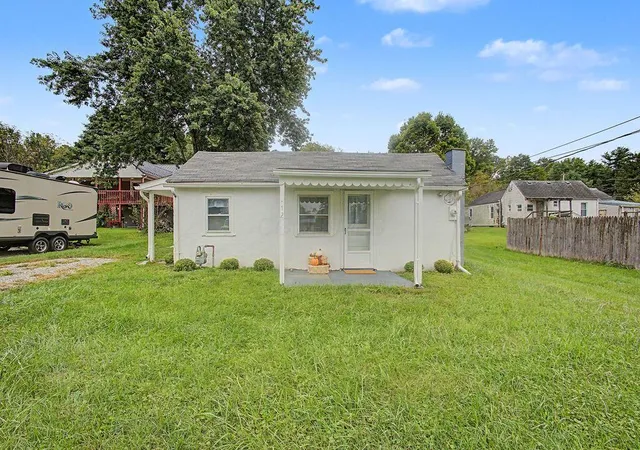 Photo 1 of Single family home for sale at 112 Cassil St, Mount Vernon, OH 43050 | MLS# 226036235 | Listing updated on 2026-10-06