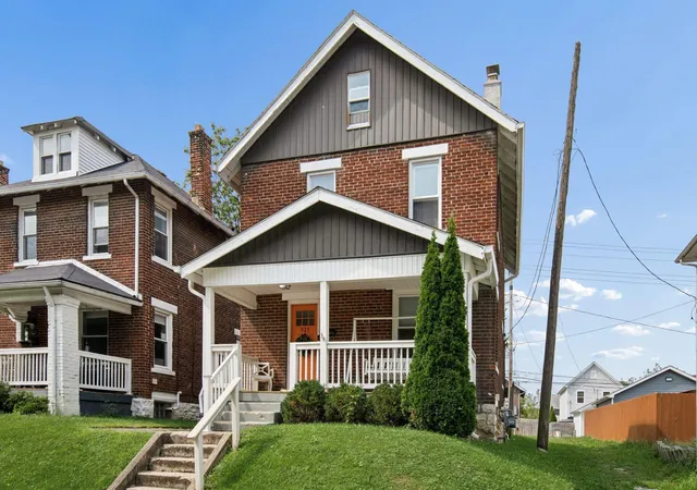 Photo 2 of Single family home for sale at 925 Gilbert St, Columbus, OH 43206 | MLS# 226036207 | Listing updated on 2026-10-05