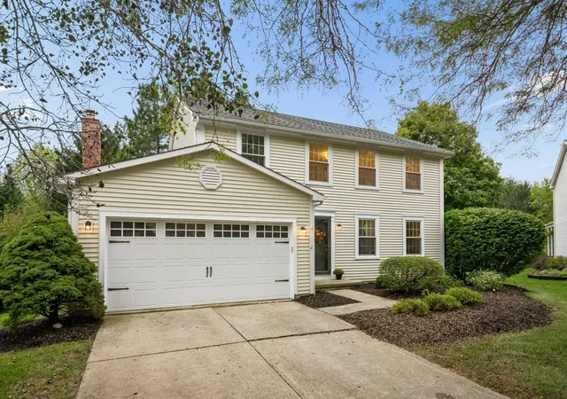 Photo 2 of Single family home for sale at 5925 Muncie Ct, Dublin, OH 43017 | MLS# 226036444 | Listing updated on 2026-10-02