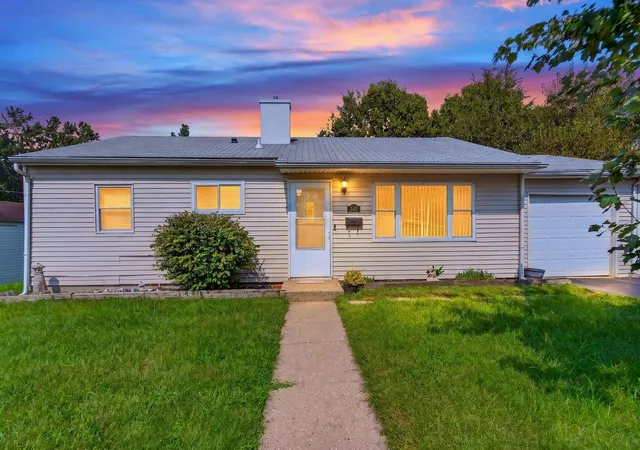 Photo 2 of Single family home for sale at 340 Clark Ct, Groveport, OH 43125 | MLS# 226036196 | Listing updated on 2026-10-06