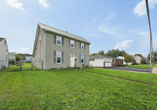 Photo 3 of Single family home for sale at 419 Watt St, Circleville, OH 43113 | MLS# 226036197 | Listing updated on 2026-10-03