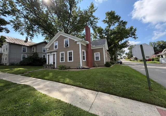 Photo 1 of Single family home for sale at 21 W College St, Fredericktown, OH 43019 | MLS# 226036273 | Listing updated on 2026-09-30
