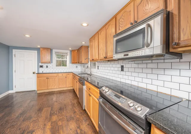 Photo 3 of Single family home for sale at 21 W College St, Fredericktown, OH 43019 | MLS# 226036273 | Listing updated on 2026-09-30