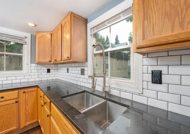Photo 4 of Single family home for sale at 21 W College St, Fredericktown, OH 43019 | MLS# 226036273 | Listing updated on 2026-09-30