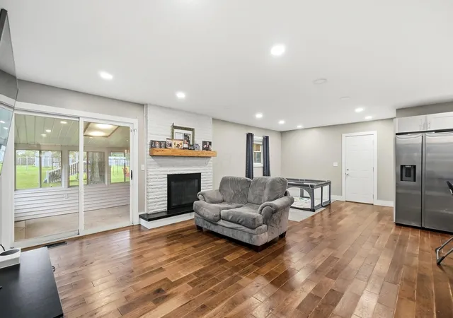 Photo 4 of Single family home for sale at 6373 Hoover Rd, Grove City, OH 43123 | MLS# 226036428 | Listing updated on 2026-09-26