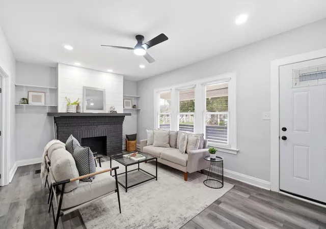 Photo 2 of Single family home for sale at 1218 E 22nd Avenue, Columbus, OH 43211 | MLS# 226036419 | Listing updated on 2026-09-27
