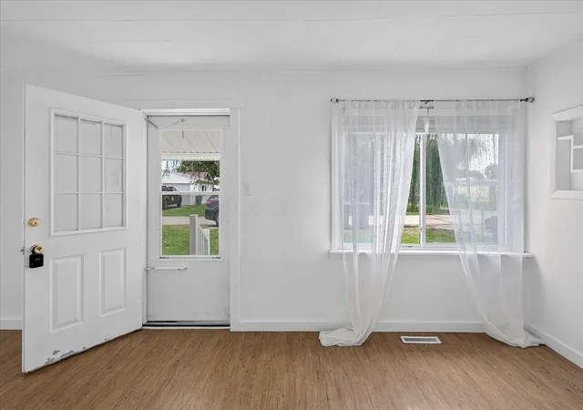 Photo 3 of Single family home for sale at 119 W Ohio Ave, Washington Court House, OH 43160 | MLS# 226036217 | Listing updated on 2026-10-10