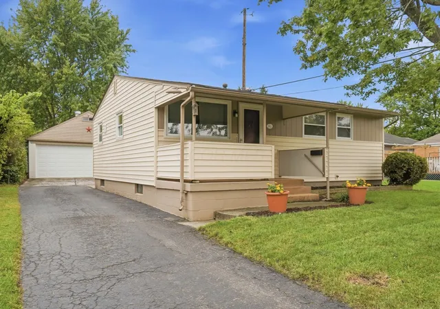 Photo 1 of Single family home for sale at 3921 Harwood Rd, Columbus, OH 43228 | MLS# 226036220 | Listing updated on 2026-09-28