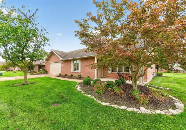 Listing Photo 1 - Condo for sale in building located at 794 Hickory Hl Dr, Marysville, OH 43040