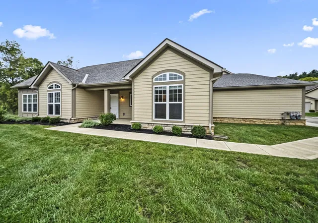 Photo 3 of Condo for sale at 631 Woods Edge Ln, Newark, OH 43055 | MLS# 226036411 | Listing updated on 2026-10-05
