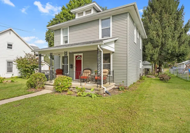 Photo 3 of Single family home for sale at 417 E Brown Ave, Bellefontaine, OH 43311 | MLS# 226036247 | Listing updated on 2026-10-05