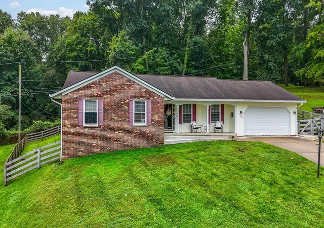 Photo 1 of Single family home for sale at 154 Alameda Ct, Lancaster, OH 43130 | MLS# 226036288 | Listing updated on 2026-10-04