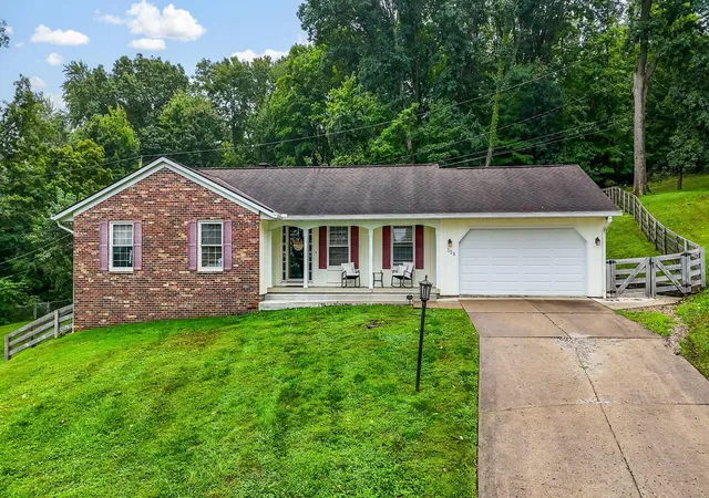 Photo 4 of Single family home for sale at 154 Alameda Ct, Lancaster, OH 43130 | MLS# 226036288 | Listing updated on 2026-10-04
