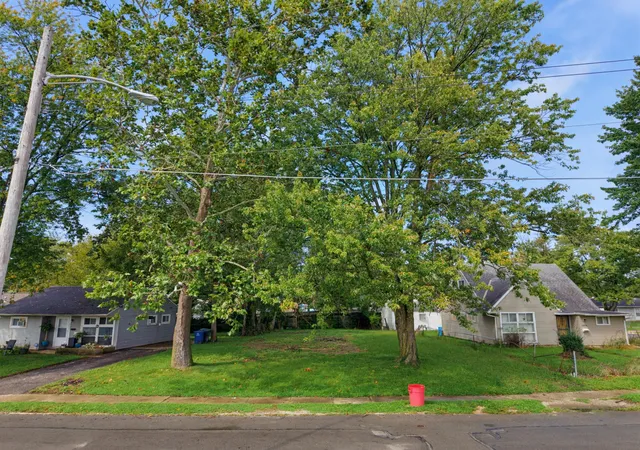 Photo 1 of Land for sale at 2127 Dawnlight Ave, Columbus, OH 43211 | MLS# 226036241 | Listing updated on 2026-09-23