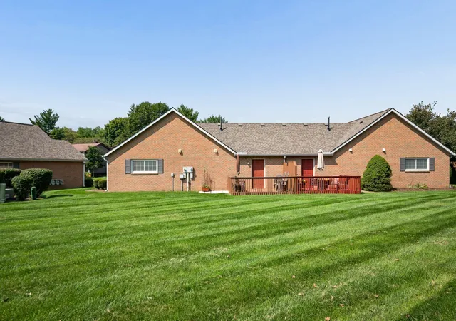 Listing Photo 1 - Condo for sale in building located at 5688 Blendon Vly Dr, Columbus, OH 43230
