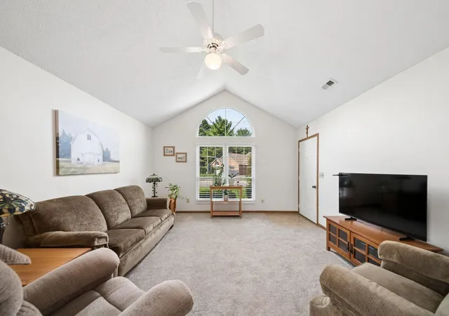 Photo 3 of Condo for sale at 5688 Blendon Valley Dr, Columbus, OH 43230 | MLS# 226036260 | Listing updated on 2026-10-26