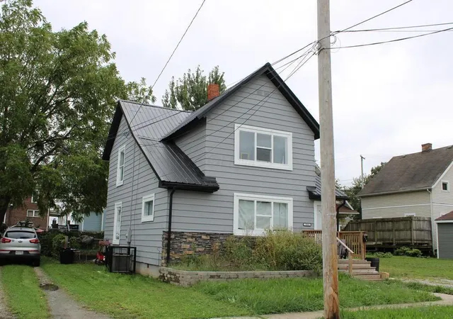 Photo 2 of Single family home for sale at 556 Blaine Ave, Marion, OH 43302 | MLS# 226036257 | Listing updated on 2026-09-23