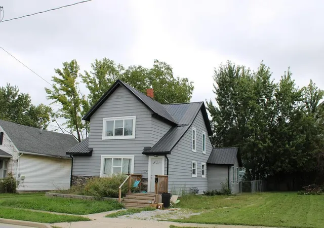 Photo 3 of Single family home for sale at 556 Blaine Ave, Marion, OH 43302 | MLS# 226036257 | Listing updated on 2026-09-23